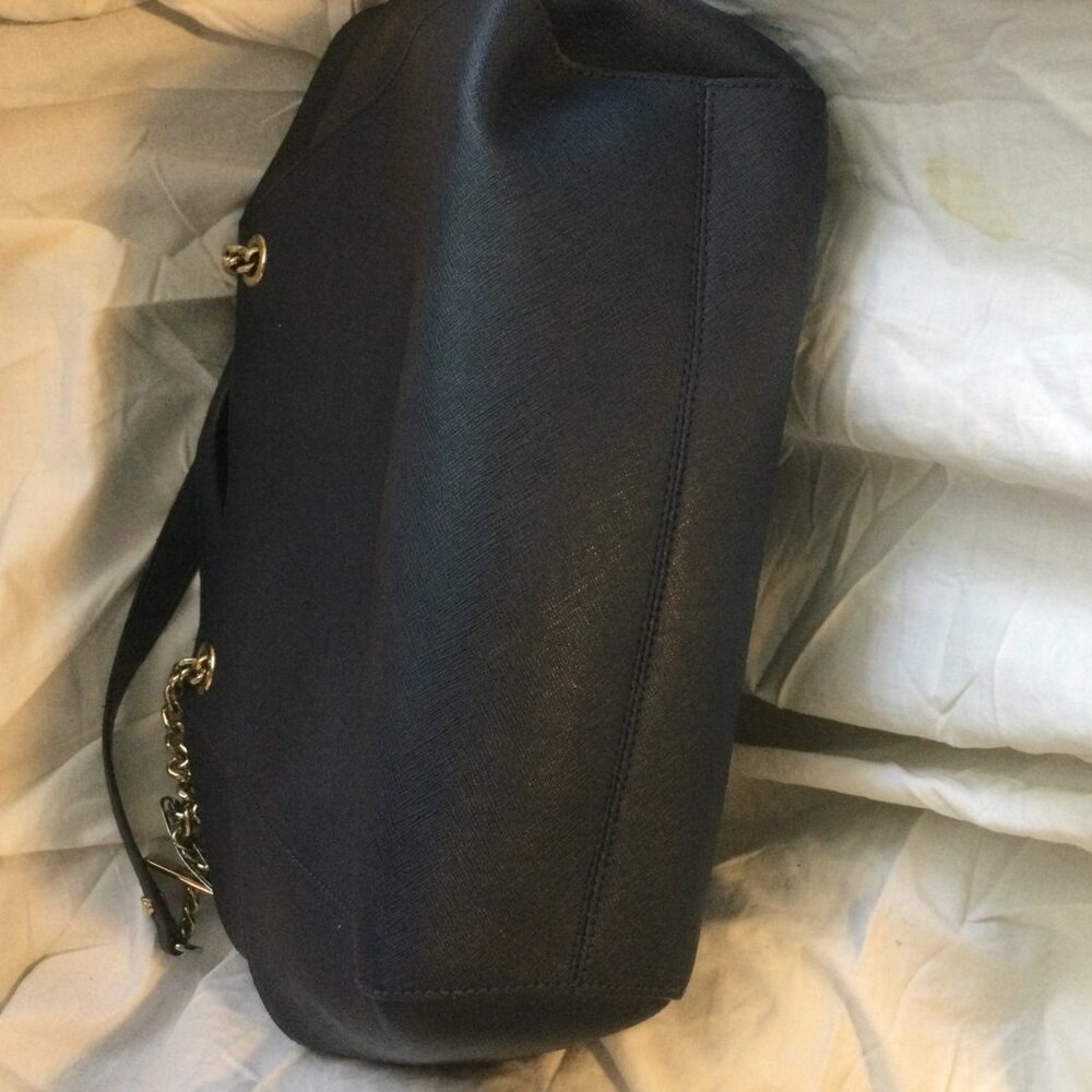 Michael Kors Jet Set Navy Blue Tote/Shoulder Bag - Picture 2 of 6